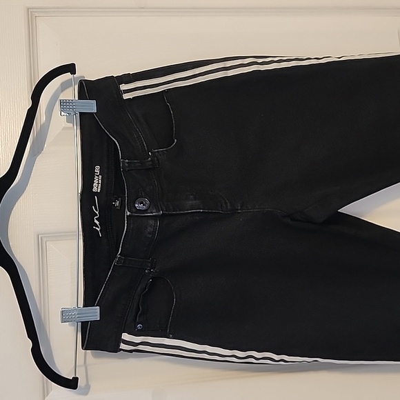 **Donated** Skinny jeans - Picture 3 of 8